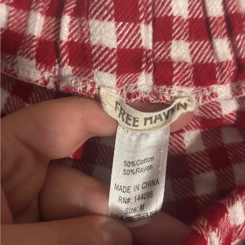 Red Checkered Women's Shorts Size M - Image 4