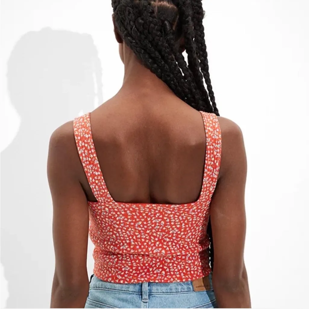 Amer­i­can Ea­gle Orange Red Cropped Flo­ral Square-Neck Tank Top - Image 3