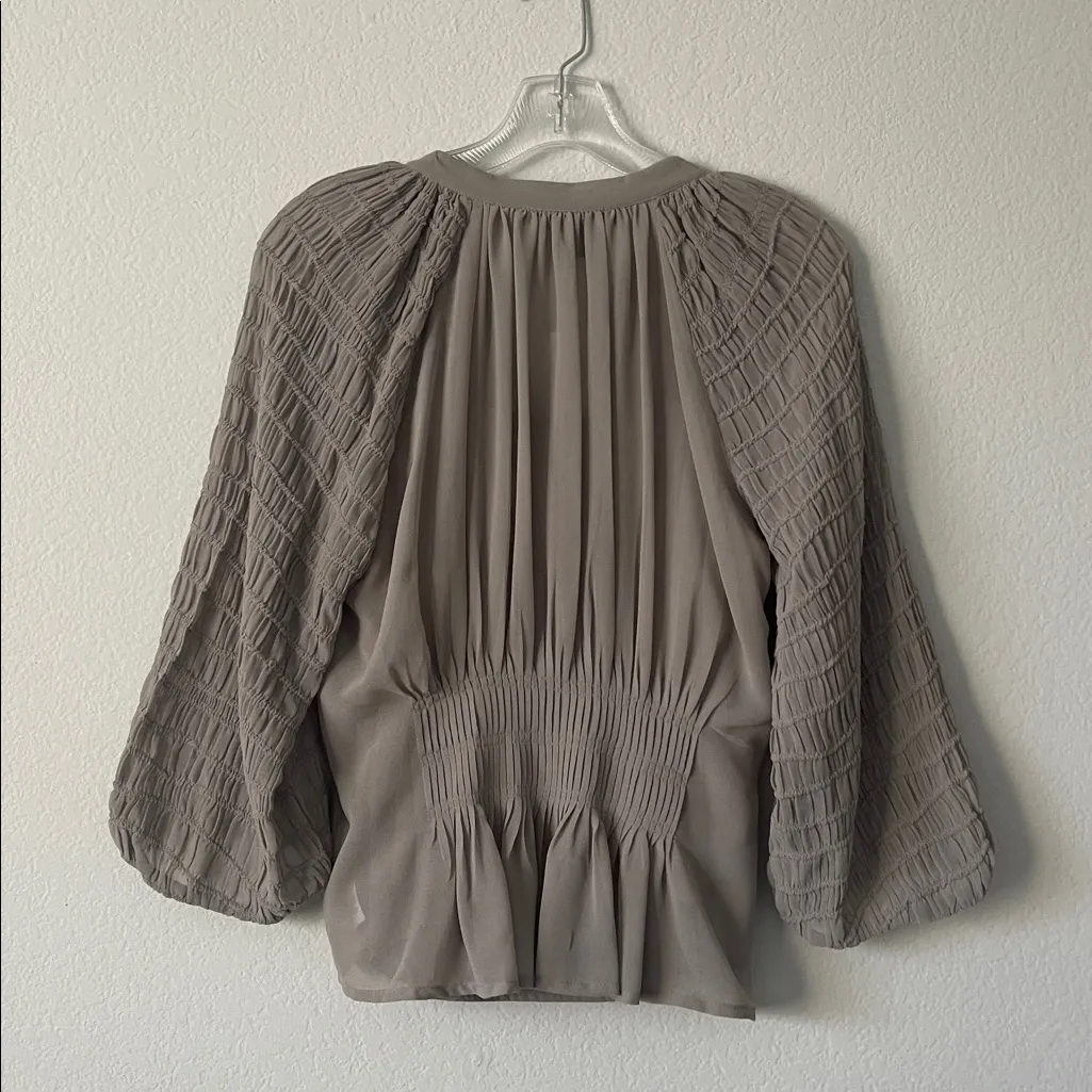French Connection Pleated Blouse in Taupe Size S NWT - Image 6