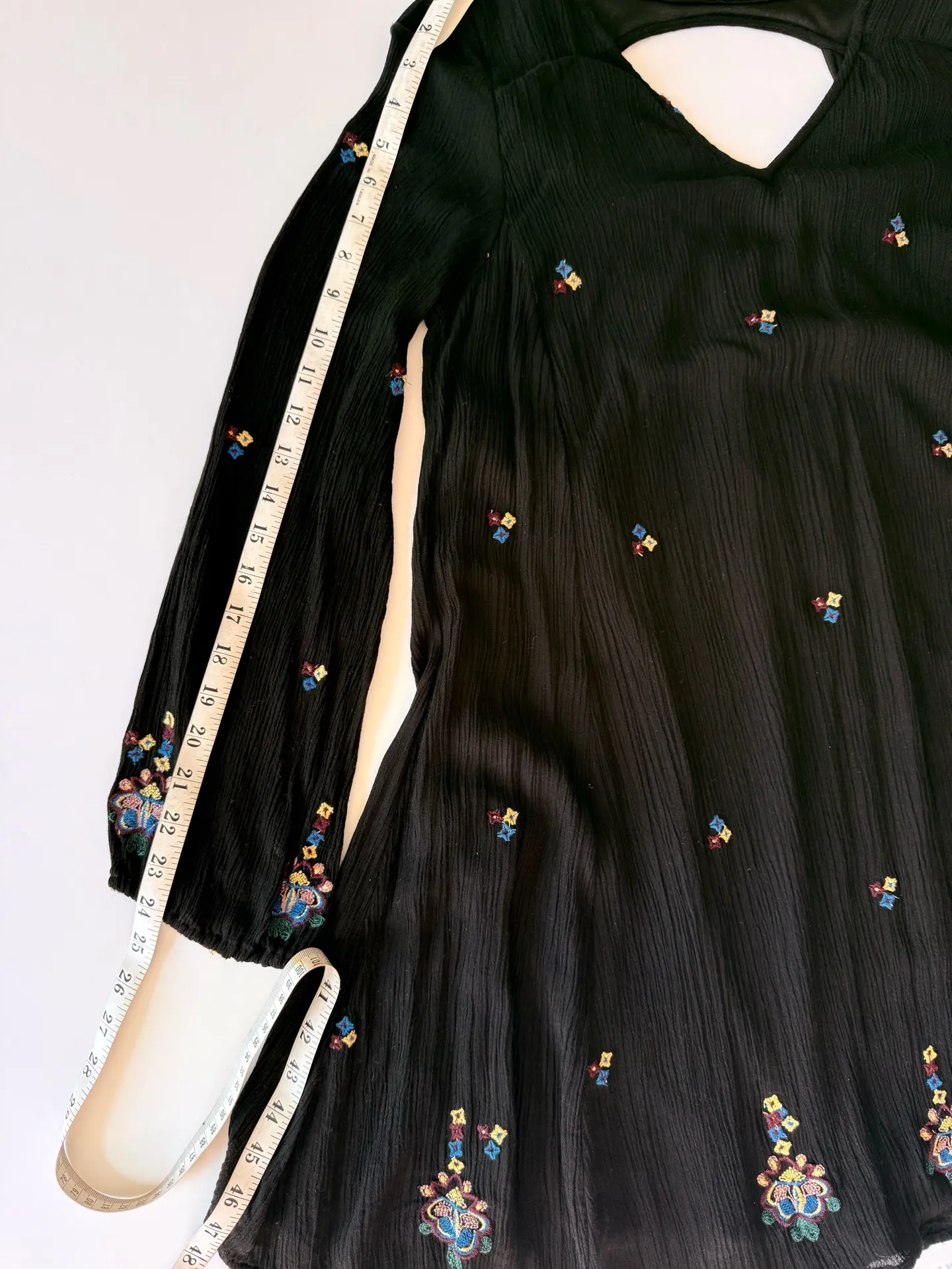 Japna Black Long Sleeve Embroidered Boho Mini Dress with Open Back Women’s Size M NWT - Image 10