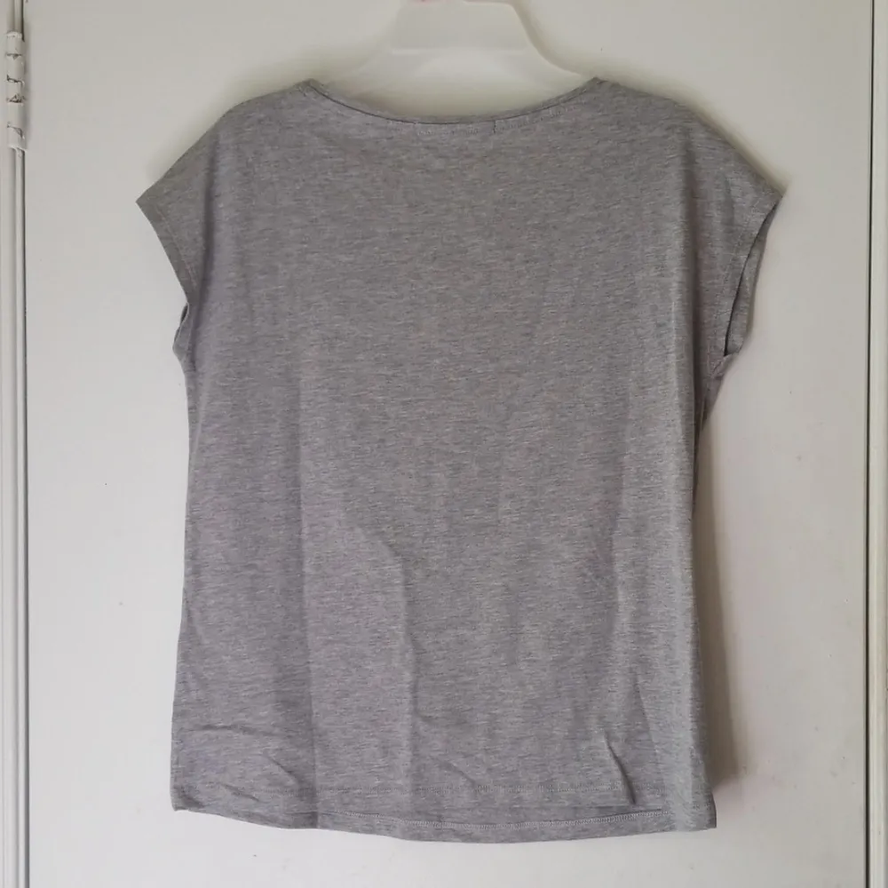 Reserved Womens Gray & White Sequined T-Shirt•S - Image 5
