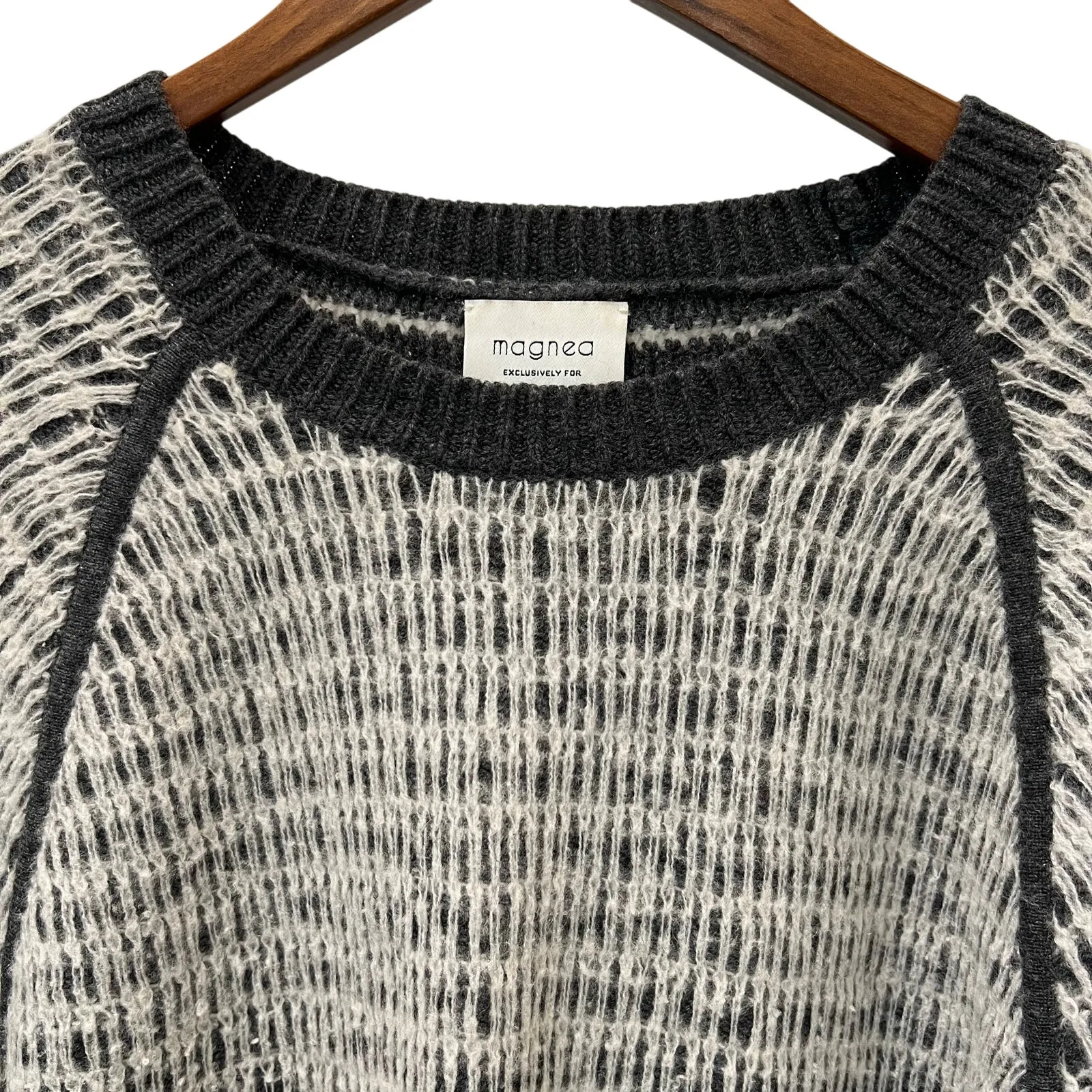 Magnea for Club Monaco Cashmere Thick Knit Sweater Off White Gray Size Medium - Image 4