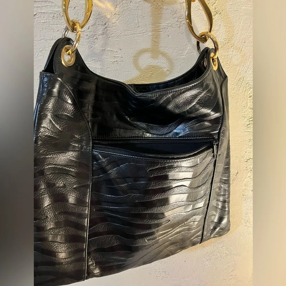 Andre Oliver designer shoulder bag with gorgeous gold chrome hardware Black - Image 2