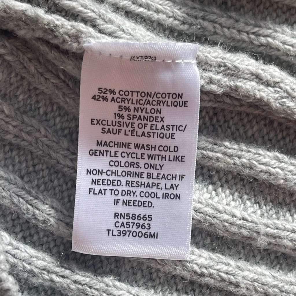 Leith Knitted Ribbed Skirt and sweater cardigan set v-neck front buttons Sz M - Image 11