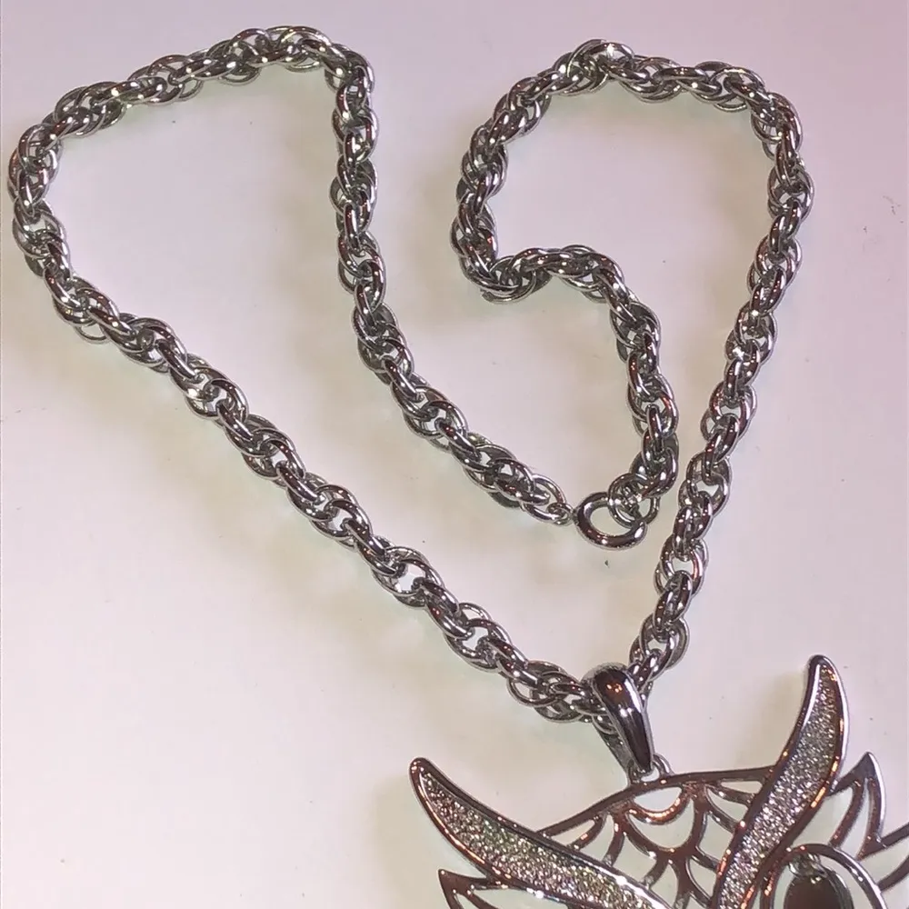 HUGE Silver Tone Vintage Articulated Owl Pendant & Chain Necklace - Image 4