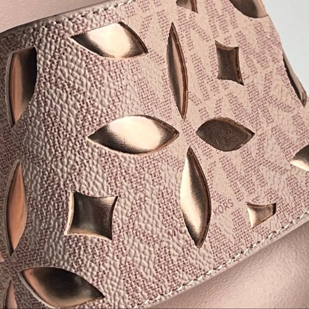 Michael Kors Women's Sandals with Gold Flower Accents Sz 7 Pink - Image 9