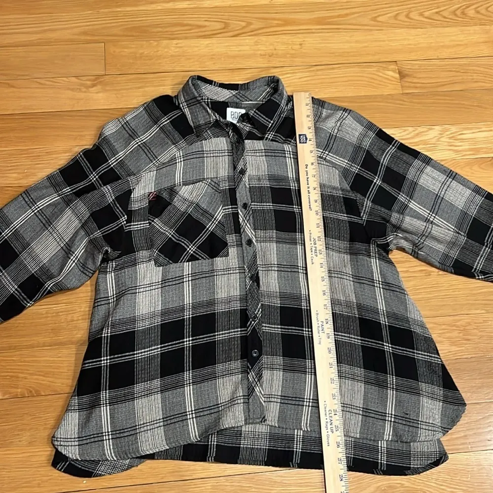 BDG urban outfitters button down  long sleeve shirt size medium - Image 11