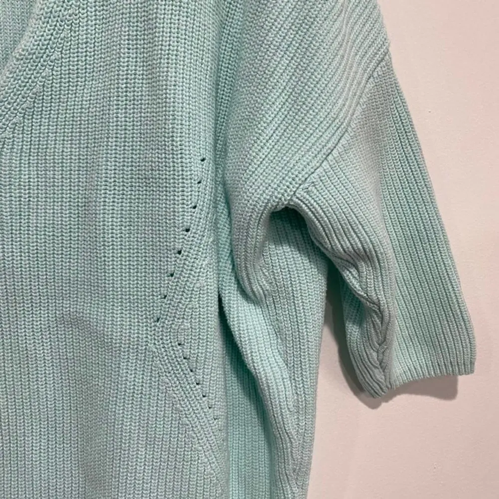 Express Light Blue V Neck Knit Sweater Size Medium - Image 89