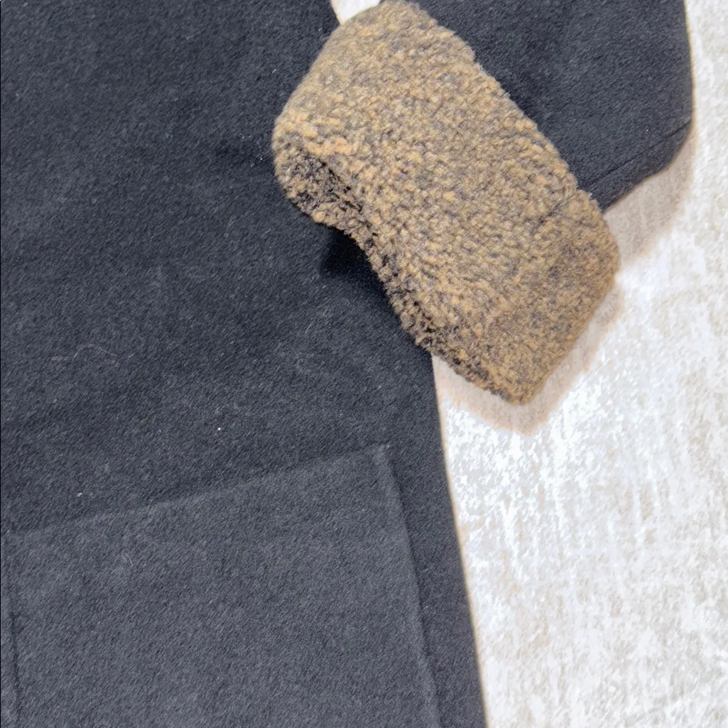 Women's 18 100% wool body pea coat black with brown furry hood and cuffs - Image 4