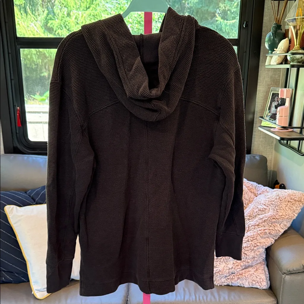 Athleta Dark Brown Hooded Top - Image 3