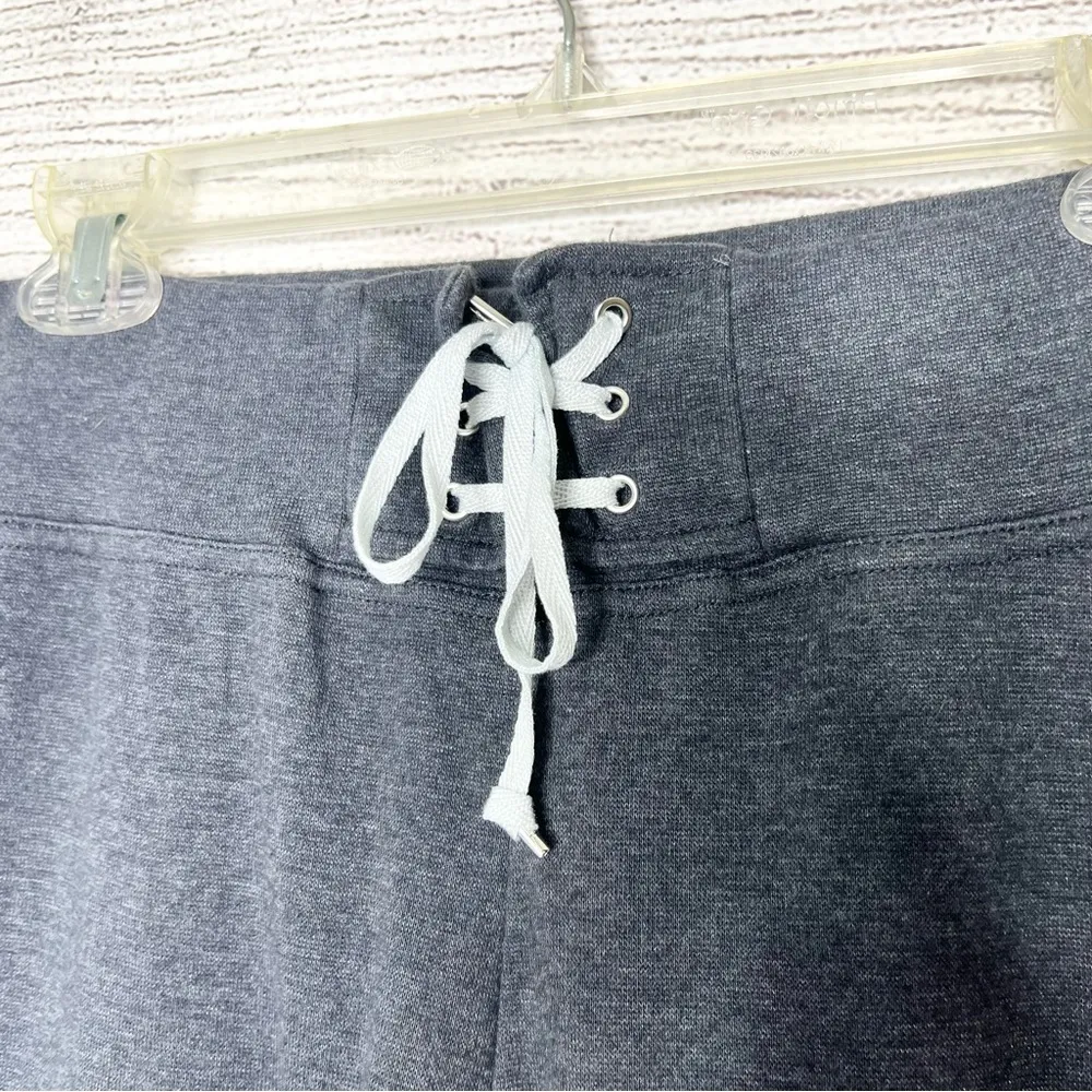 Knit & Stitch Cozy Lounge Gray & White Drawstring Sweat Shorts Size Large - Image 2