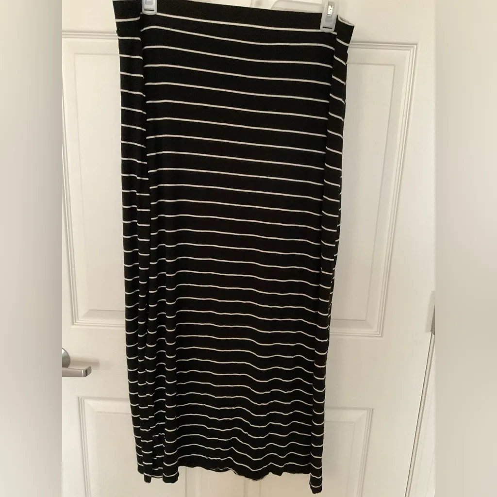 Black+White Striped Maxi Skirt, XL - Old Navy - Image 2