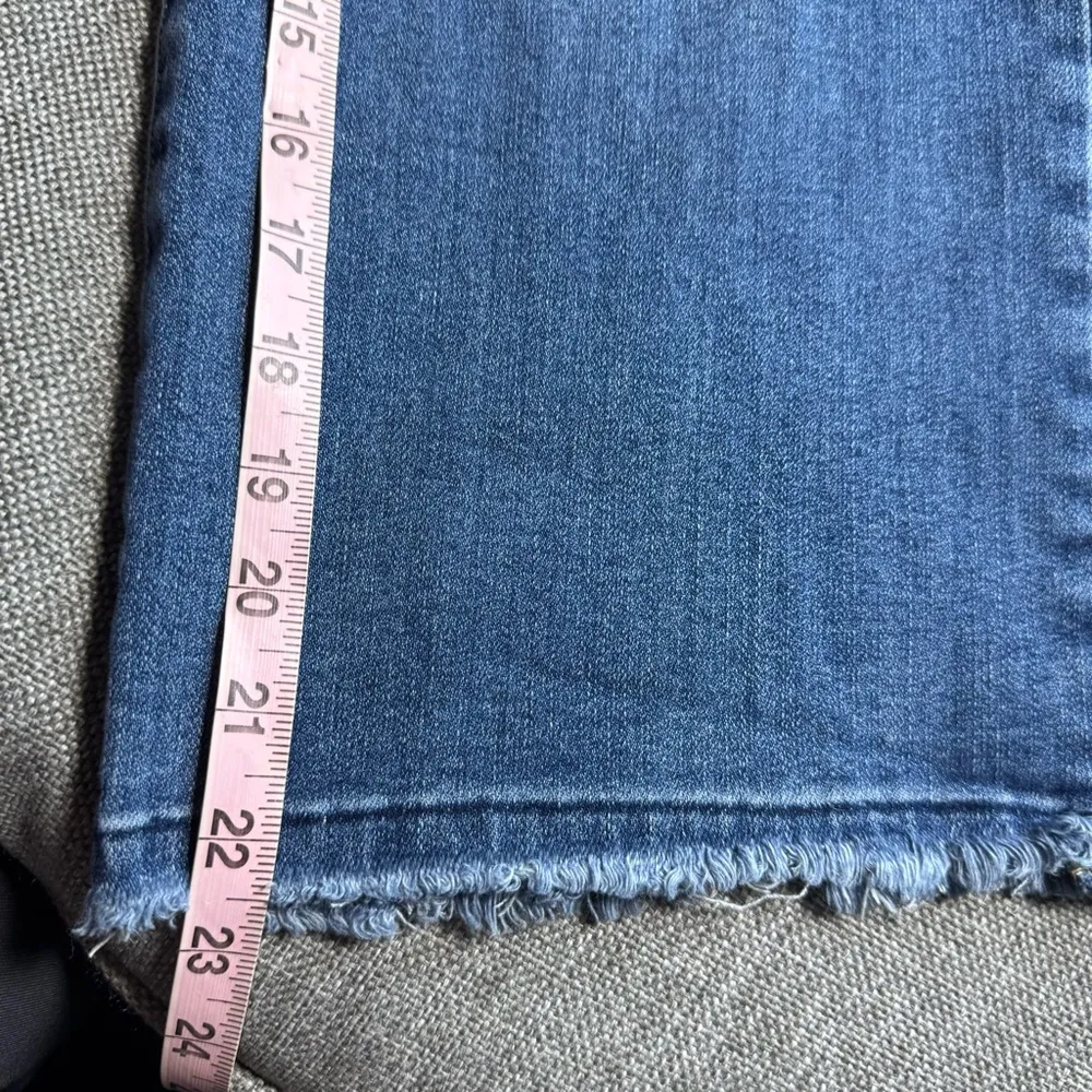 Risen Women’s Wide Leg Cropped Jeans Raw Hem Blue Denim High Rise Size Sz 9 - Image 10