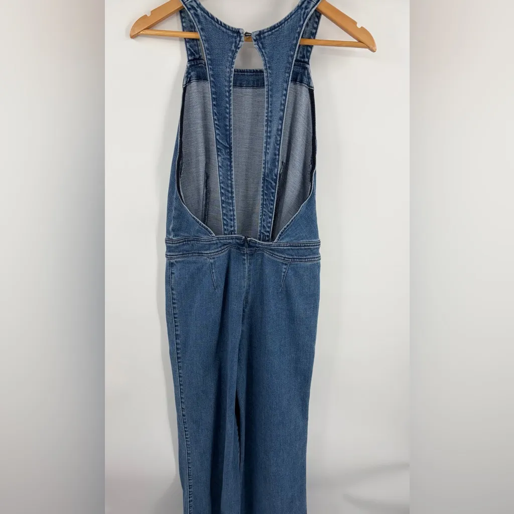 Abercrombie and Fitch women’s medium wash bootcut denim open back overalls sz 4T - Image 8