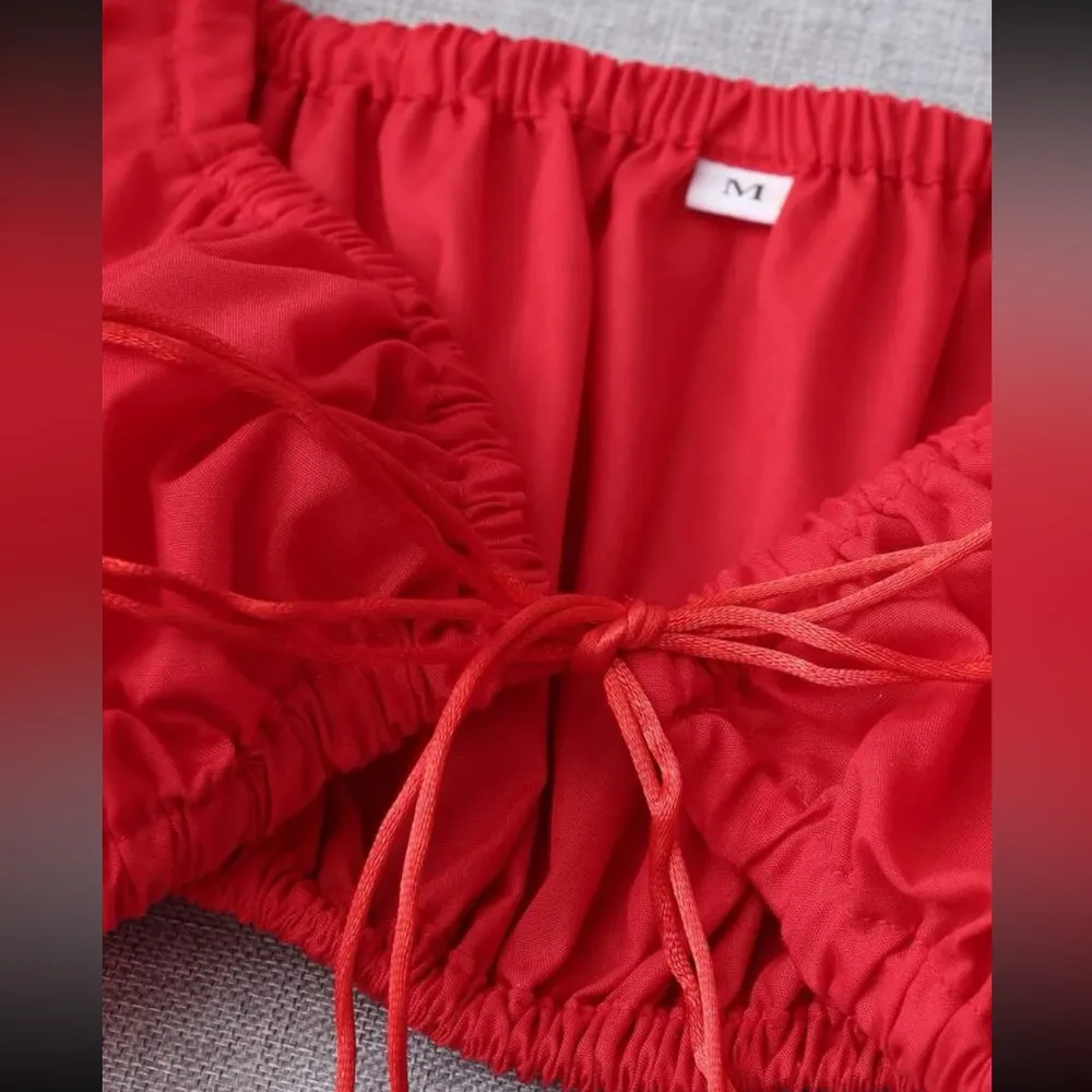 NWOT red cropped top with front tie and ruffle puff sleeve size small - Image 4