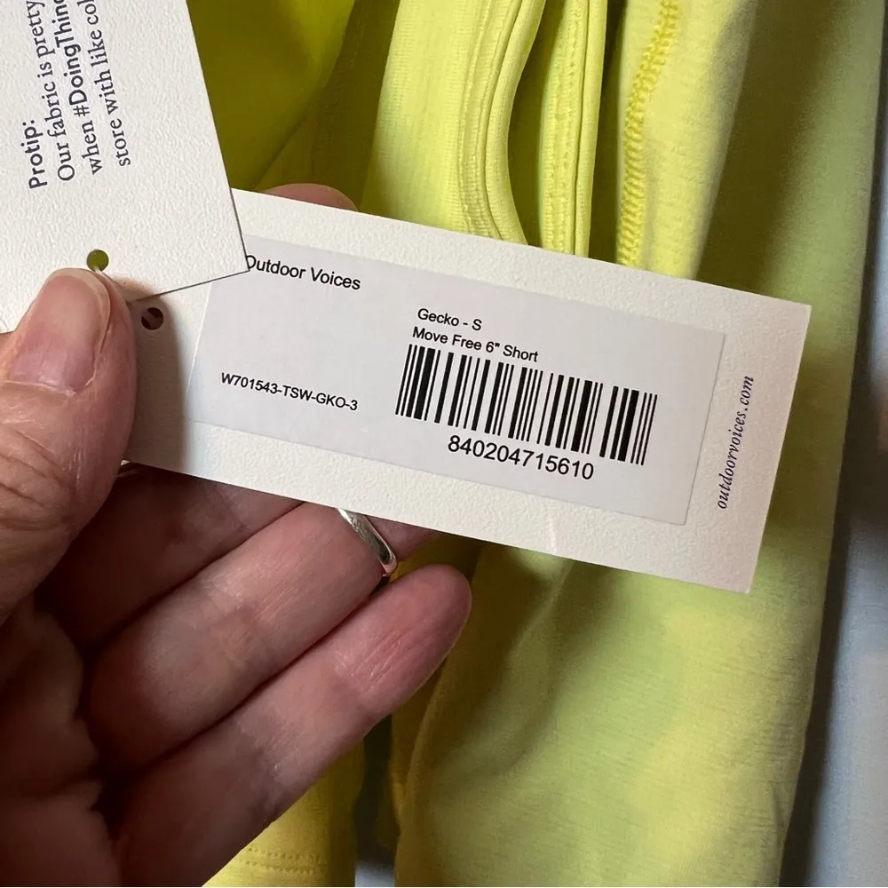 Outdoor Voices Move Free 6” Biker Shorts Women’s S Neon Gecko Yellow NEW! - Image 5
