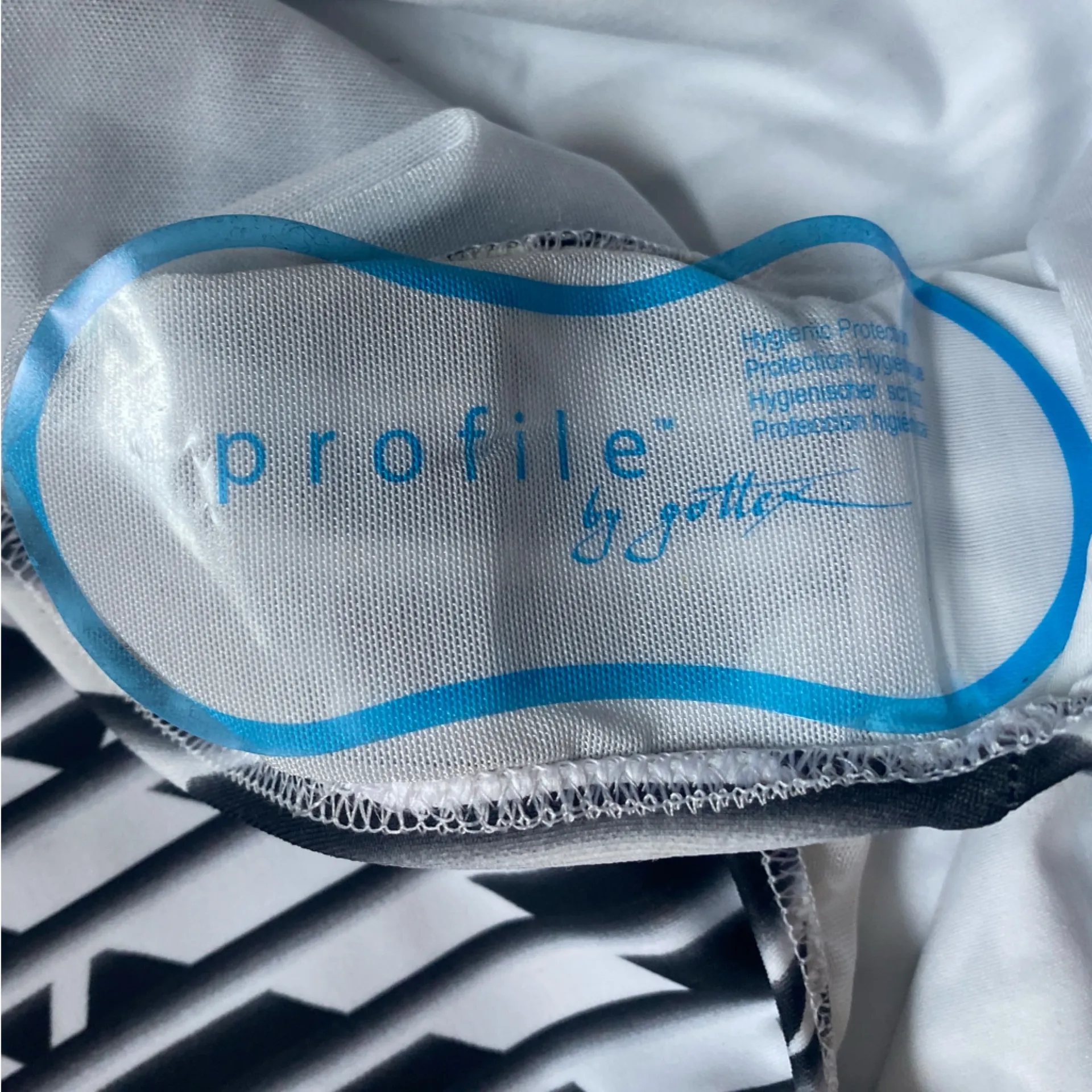 NWT Profile by Gottex Bamboo V-Neck One Piece Swimsuit Size 12 Black White - Image 12