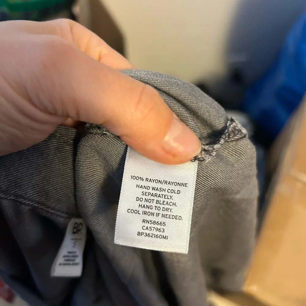 BP Nwt  Charcoal Gray Cold Shoulder Button Down Top - Image 3