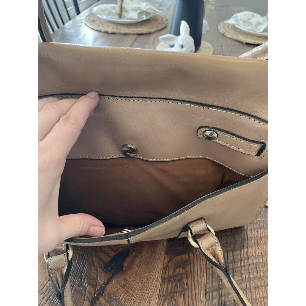 NWOT Gorgeous Patricia Nash Vienna Satchel Italian Leather Hand Bag Biscuit​ - Image 4
