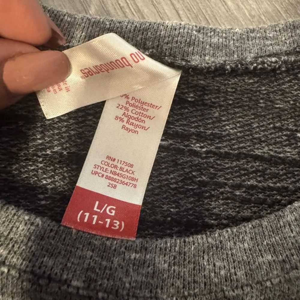 Womens Juniors No Boundaries Gray Skull Sweater Style Top Size L 11-13 Shirt. - Image 4