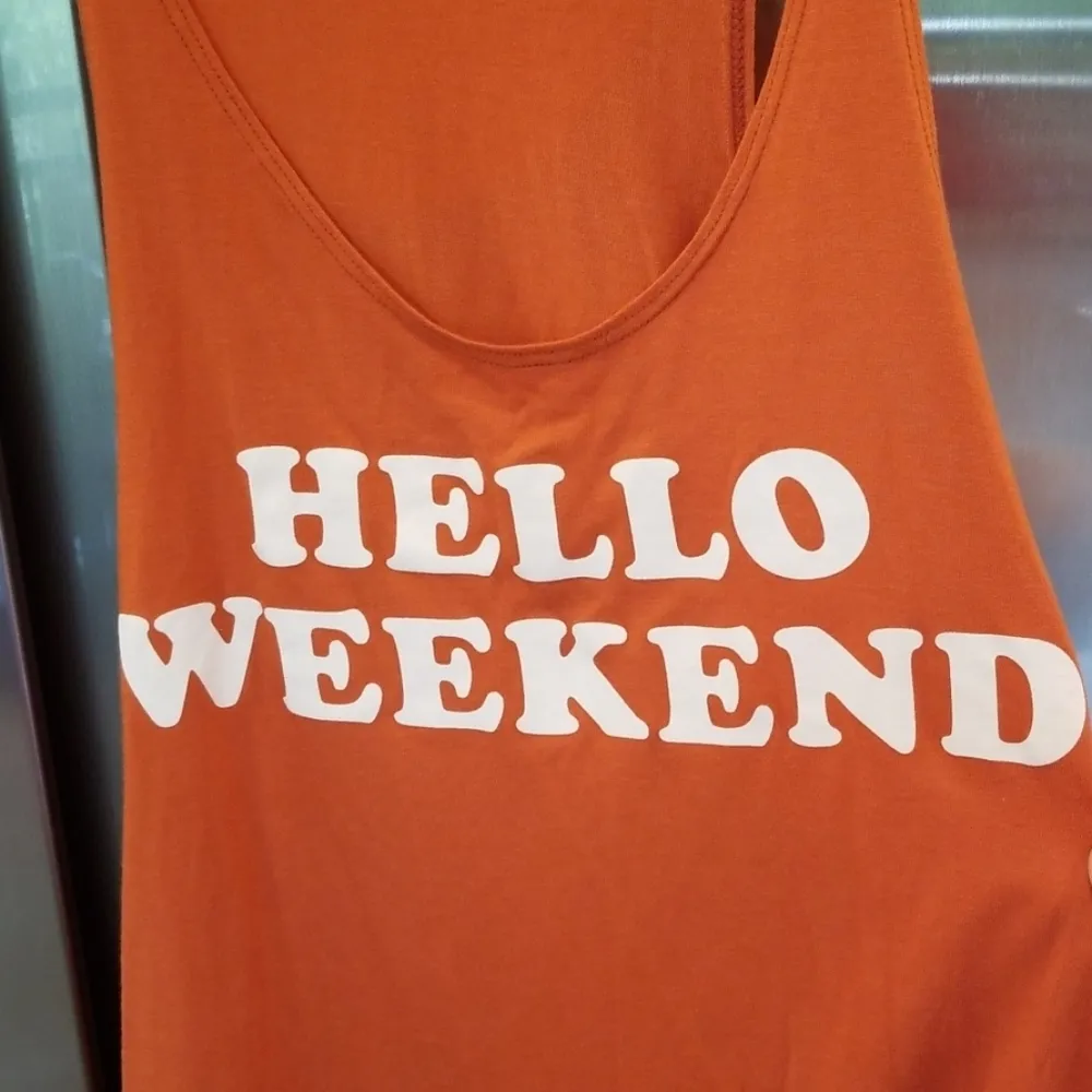 💕SHOW ME YOUR MUMU Hello Weekend Graphic Tank Top - Image 4