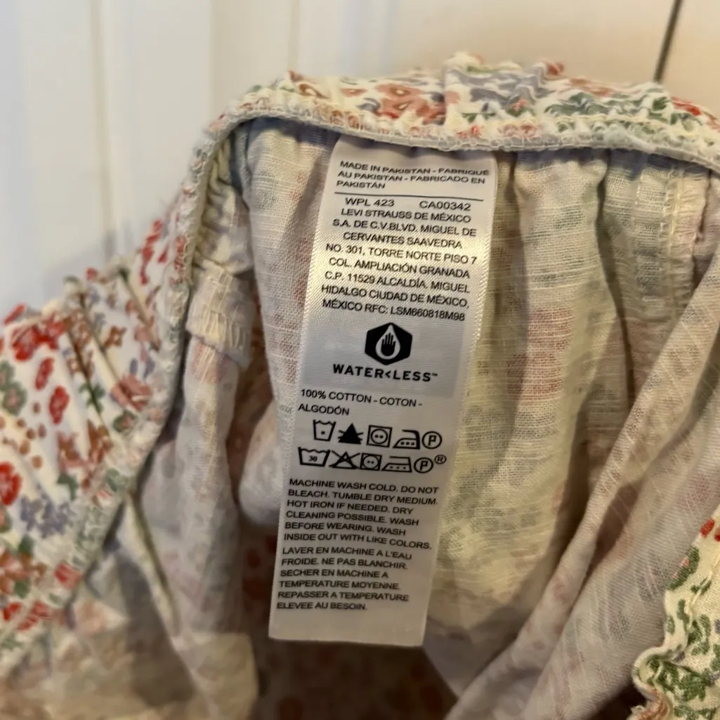 Signature By Levi Strauss Floral Shorts Size XL - Image 5