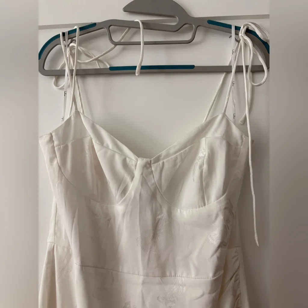 Lulu’s Wishing on Love White Satin Butterfly Jacquard Tie - Image 4