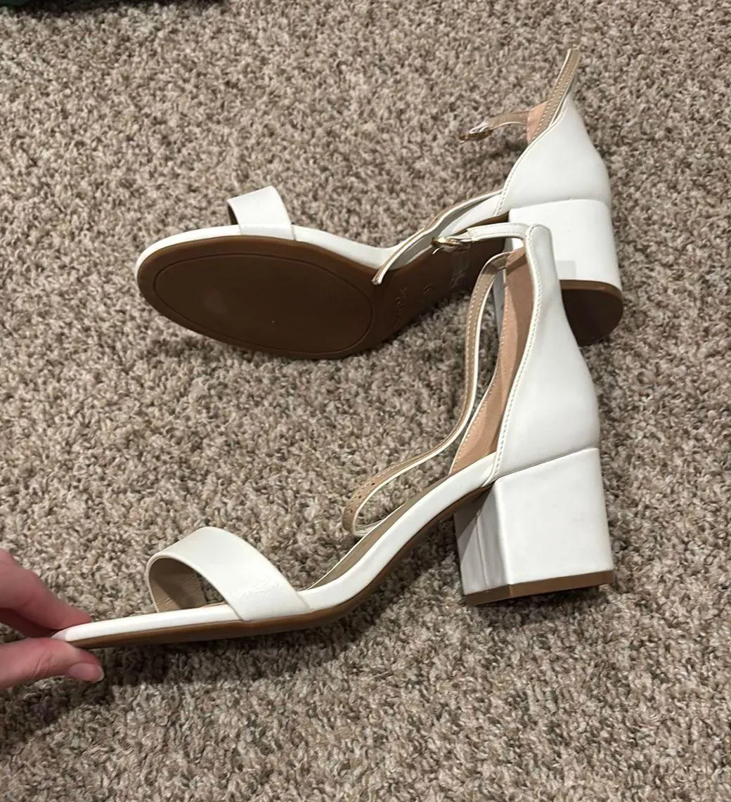 White Heels - Image 3