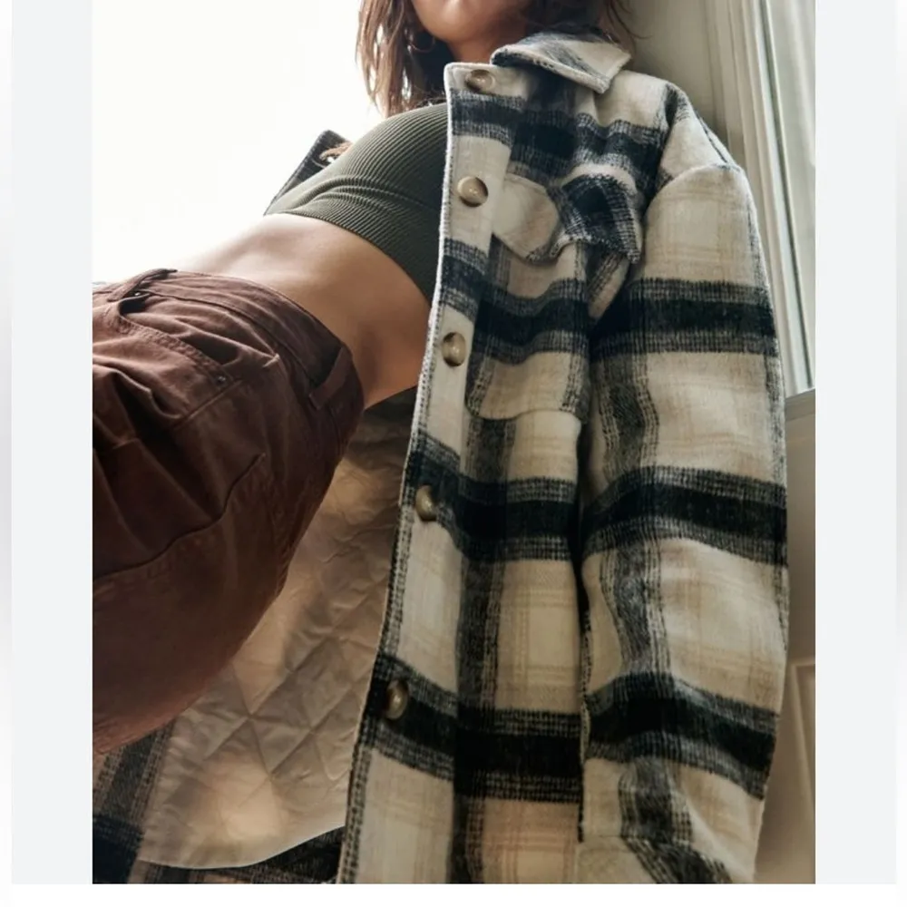 Garage Cream Black Gray Plaid Vicinity Oversized Quilted Shacket Size Medium - Image 2