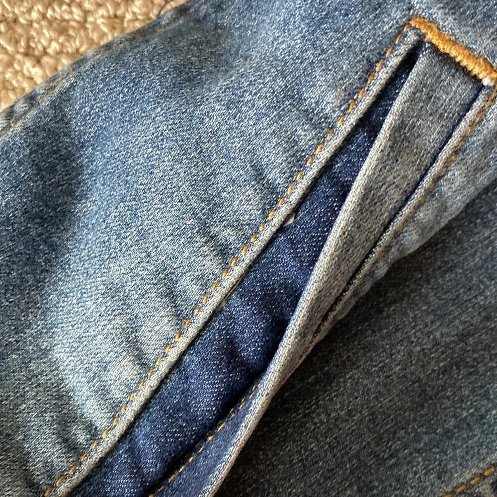 Chico’s Long Denim Jean Jacket Size 8/10 1 Medium Wash Tailored Fit Like New - Image 10