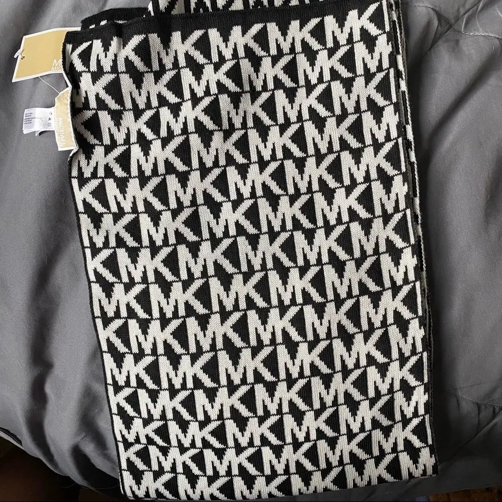 Michael Kors Black/white Scarf  NWT - Image 2