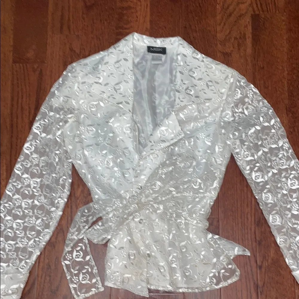 Vintage MSK White Blazer with Elegant Lace Detailing - Image 2