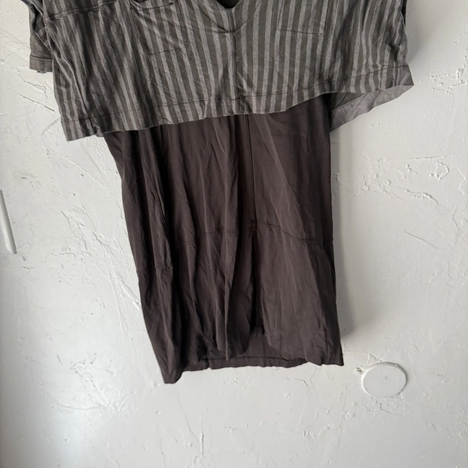 Seneca Rising Size 2‎ Gray Striped V - Image 3