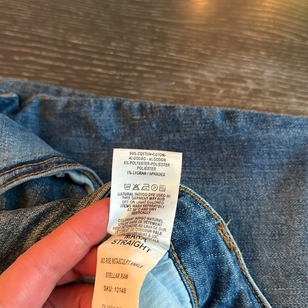 DL1961 Mara Straight Mid-rise instasculpt ankle frayed hem size 24W NWT - Image 10