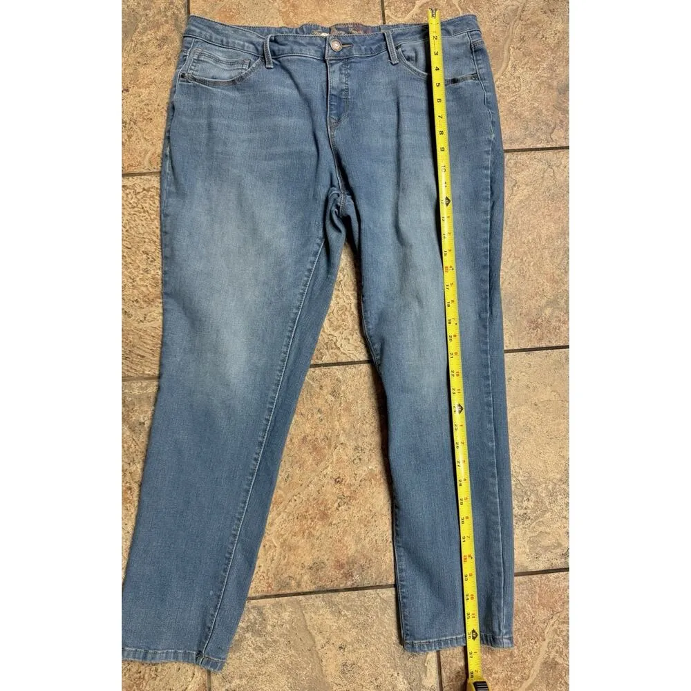 Women’s Faded Glory Ultimate Skinny Jeans In Medium Blue Wash - Size 18 Ankle - Image 5