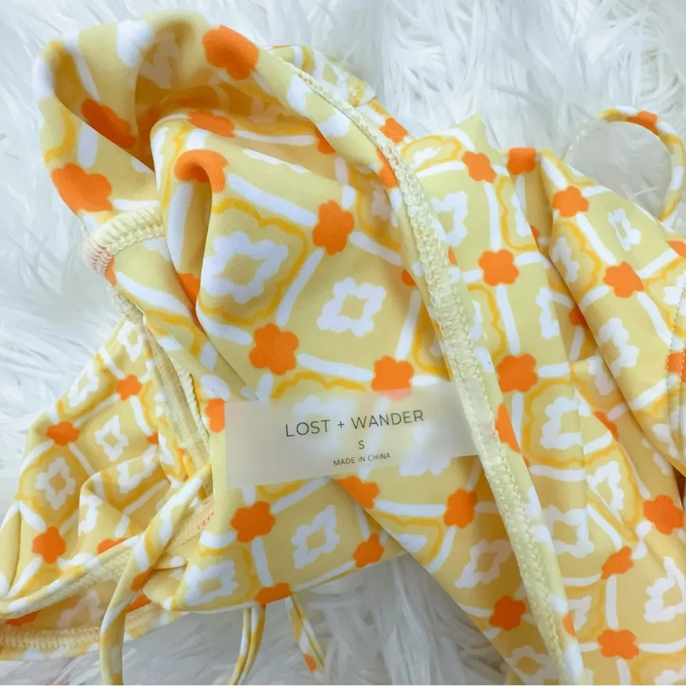 Lost and Wander Santorini Sun ☀️ Halter One piece swimsuit swimwear size small - Image 6