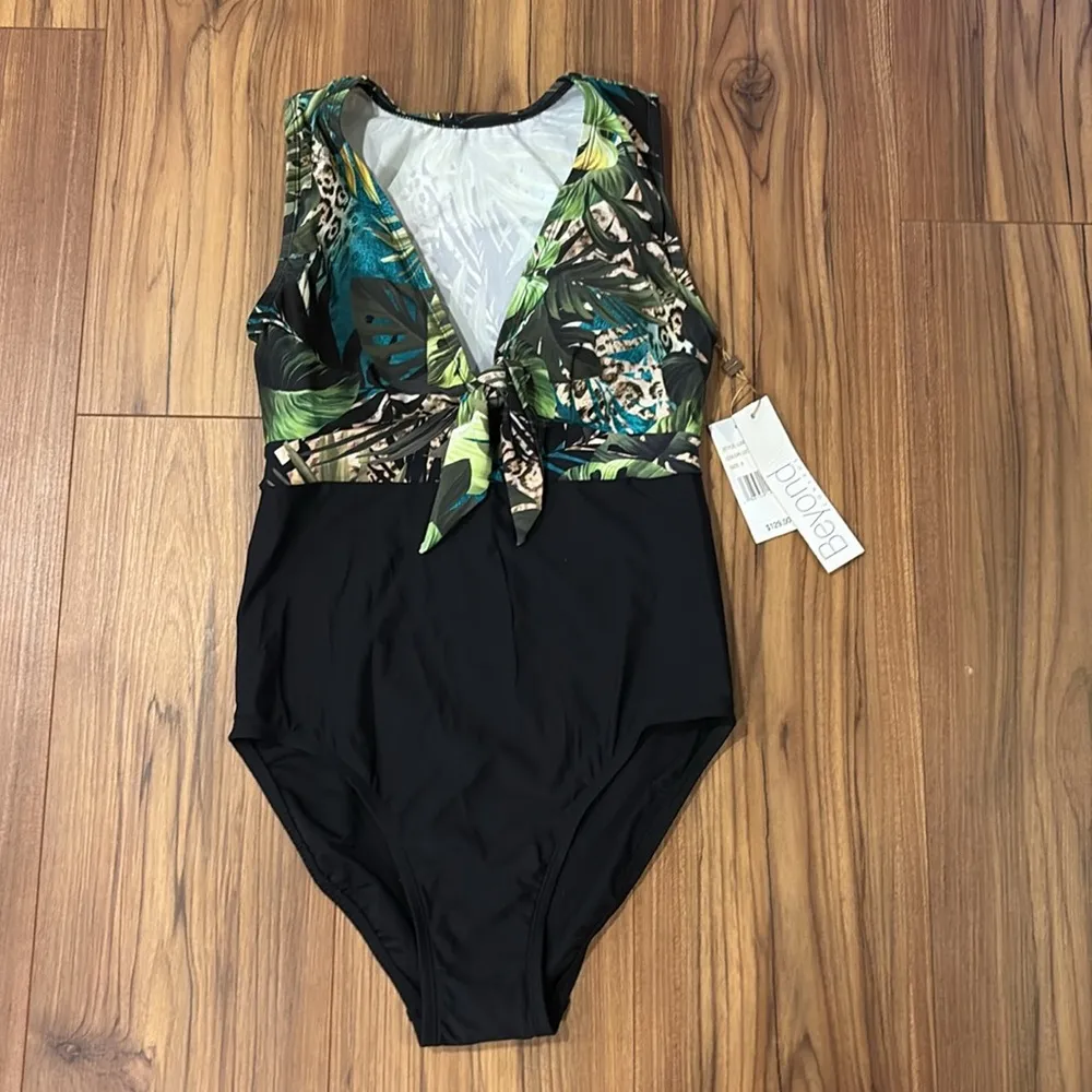 Beyond Control Sculpting Swimsuit Black Size 6 - Image 3