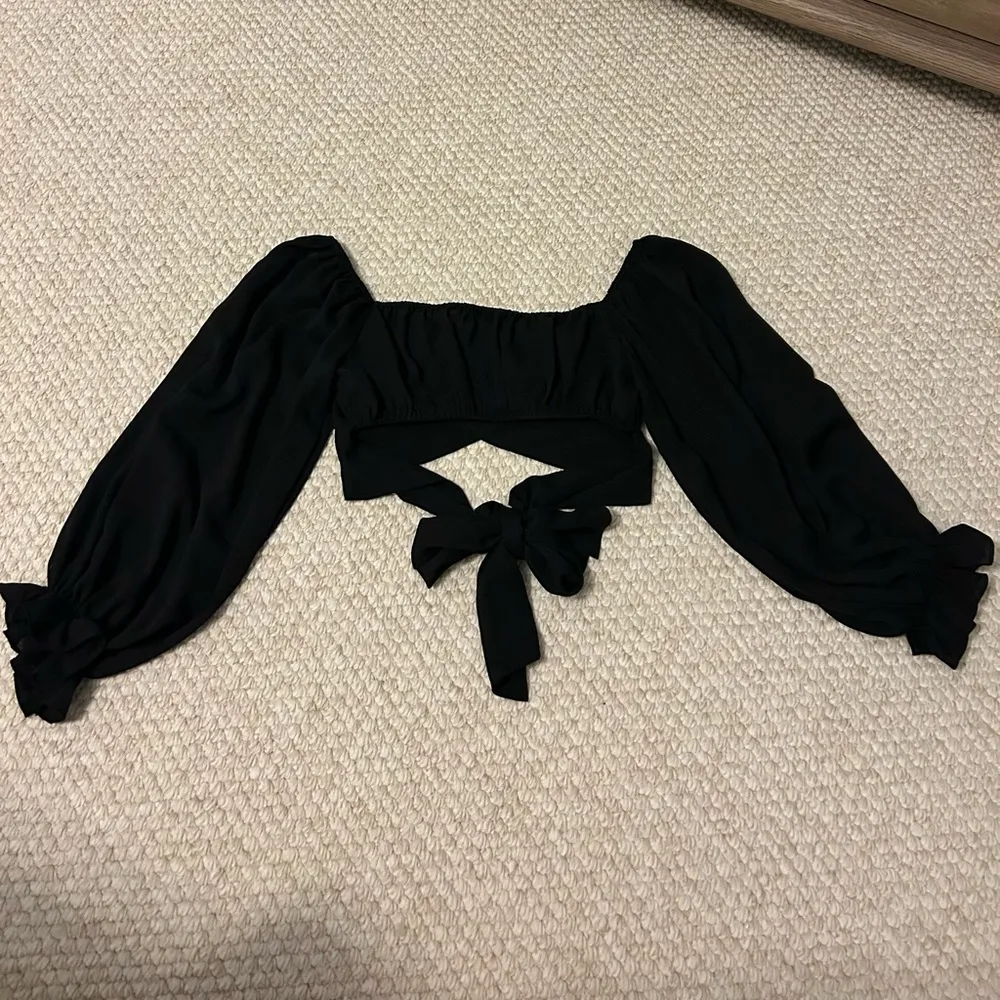 NWOT Hello Molly Perfect Cabrioles Crop Top Black - Image 6
