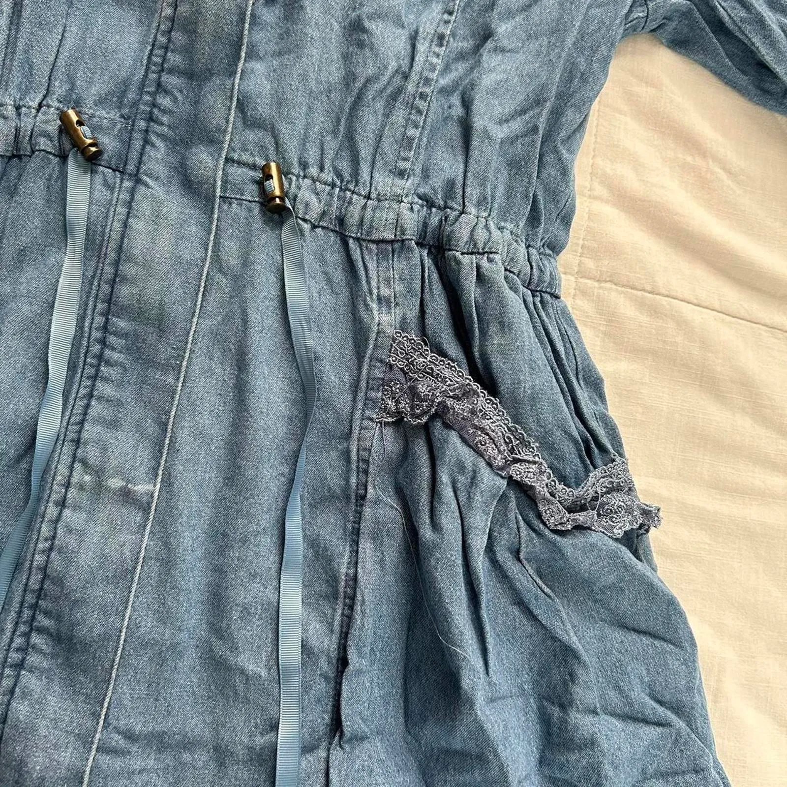 Axes Femme Blue chambray denim jacket with hood, tie waist and bubble hem Size M - Image 4