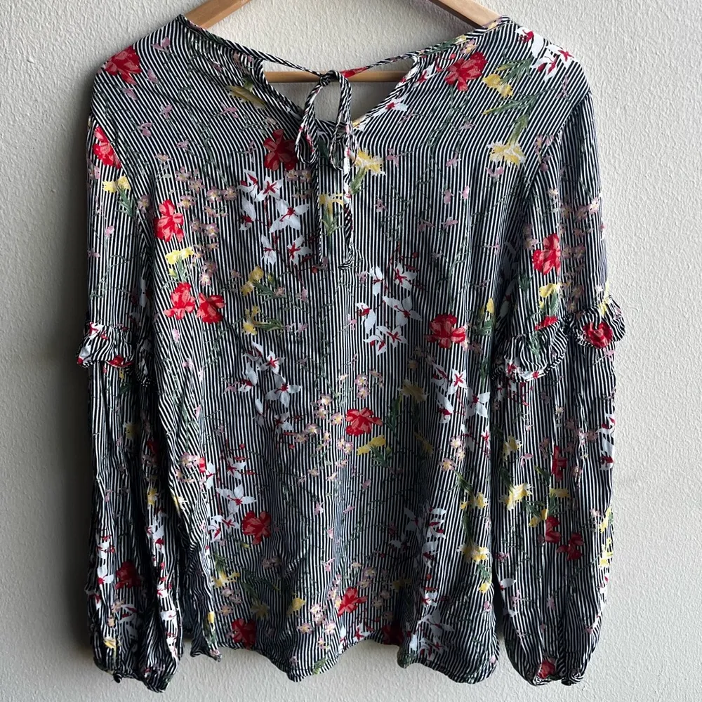 Pleione black and white striped floral ruffle top - Image 6