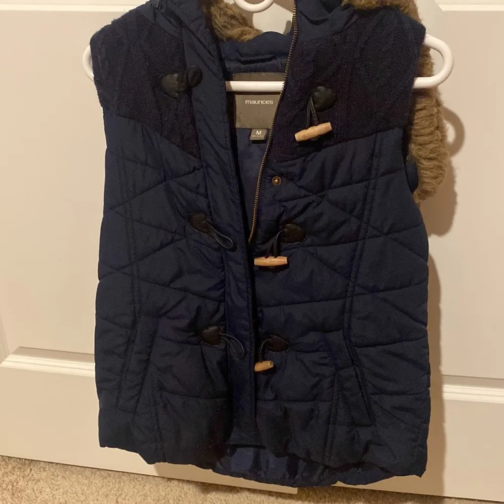 Maurices Navy Blue Vest Jacket  Size M, Fully Lined With Hood. Great Cond - Image 3