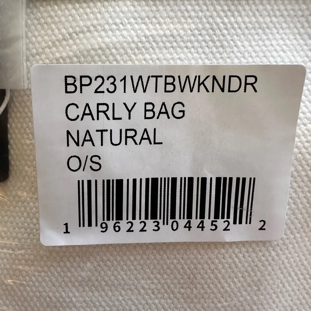 NWT Walter Baker Canvas and Vegan Leather Carly Bag: 13”x 18”x 14.5” - Image 9