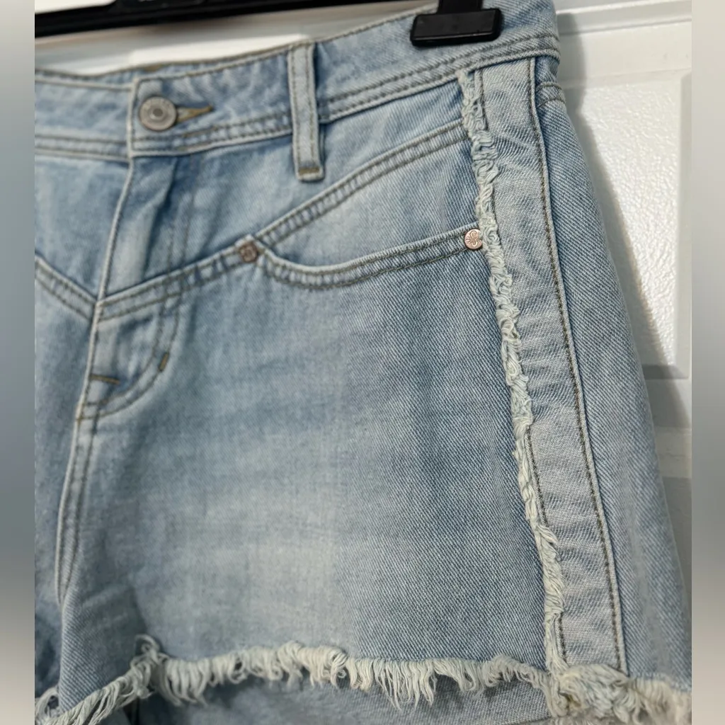 Shyanne High Rise Countey Style Frayed Raw Hem Blue Jean Denim Shorts Size 30 - Image 3