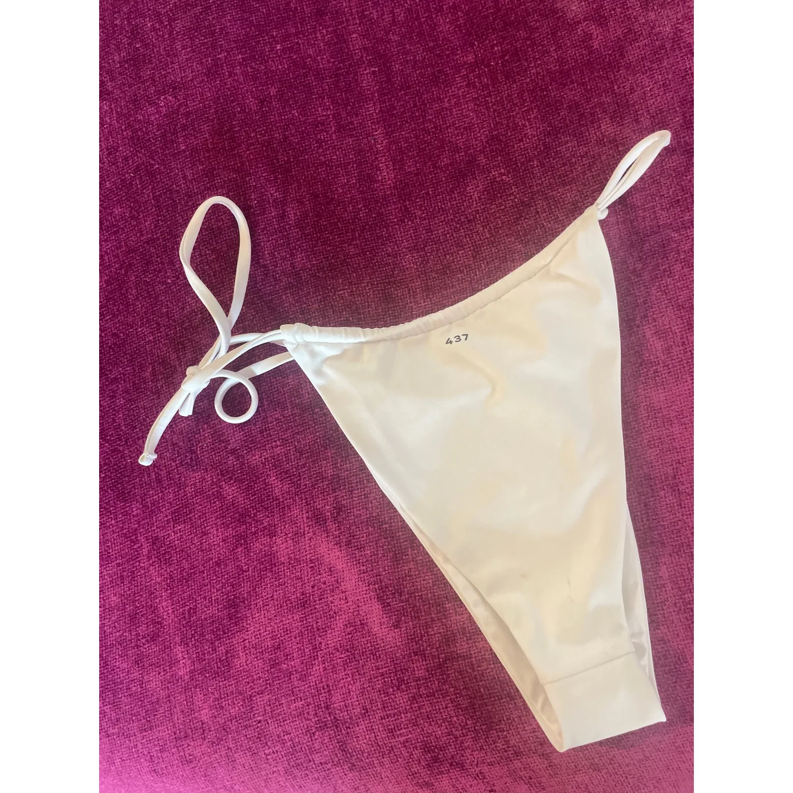 437 FOUR THREE SEVEN White String Bikini Set Small SKIMPY SEXY Side Tie Triangle - Image 3
