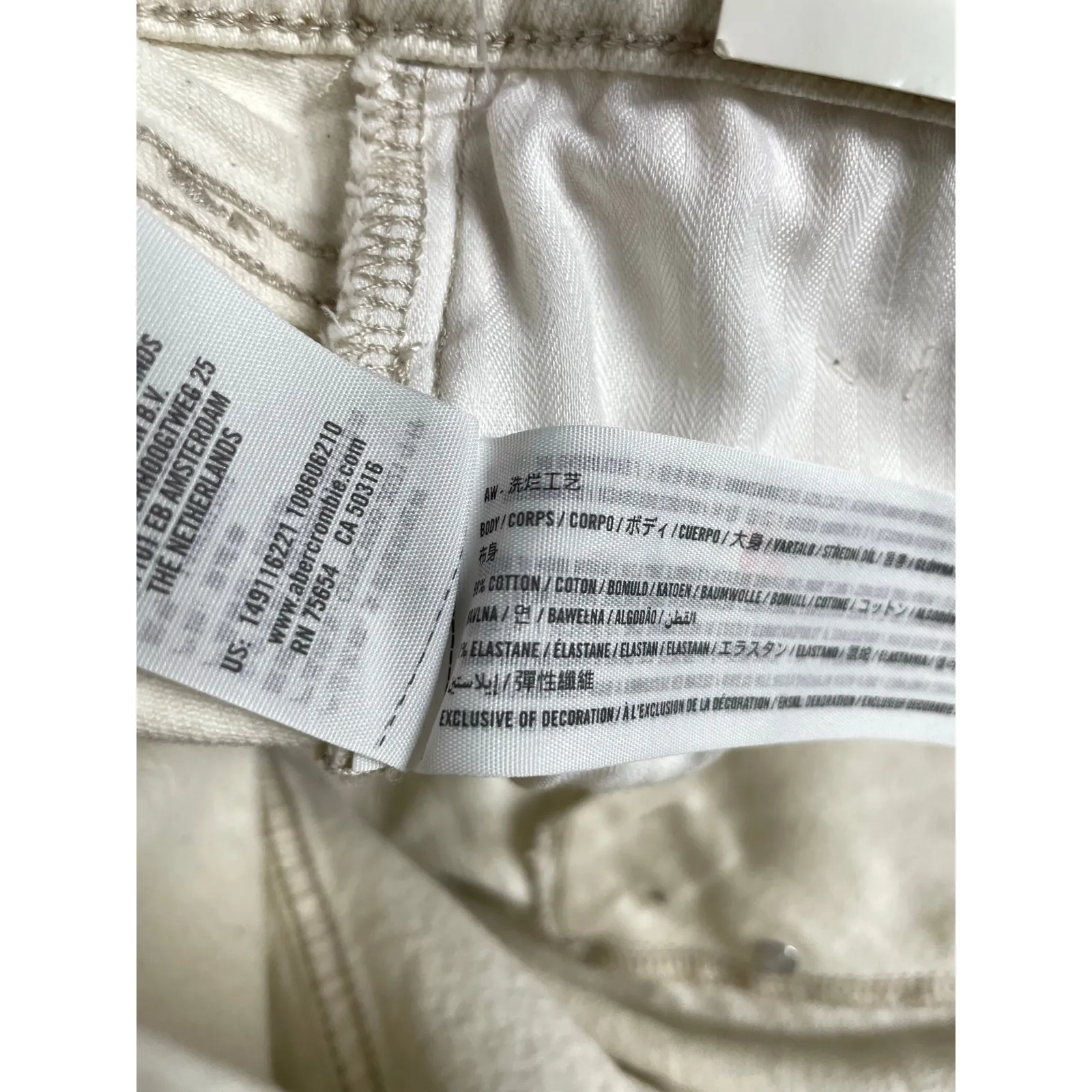 NEW Abercrombie & Fitch Womens 90s Relaxed Cutoff Short High Rise 36/22 - Image 7