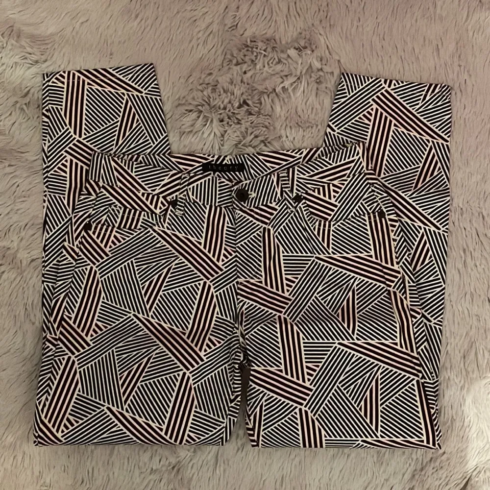 Theory Rochely Cropped Pants - Image 3