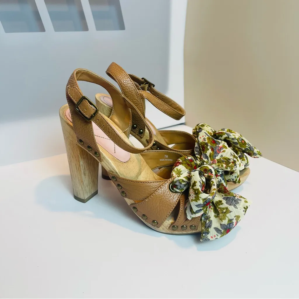 Vintage CROWN women’s wood platform heels "miss america" floral fabric bow Sz 7M Tan - Image 7