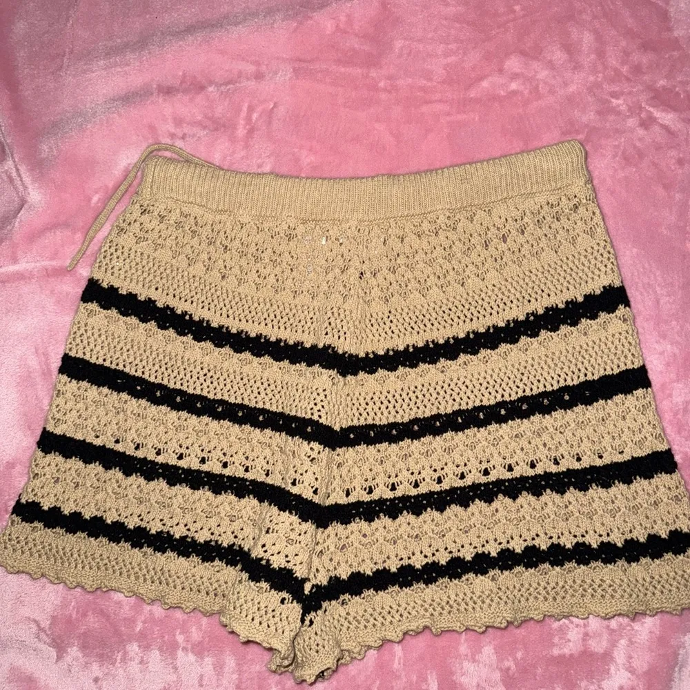 House of Harlow 1960 Open Knit Crochet Striped Size Large NWOT Black - Image 3