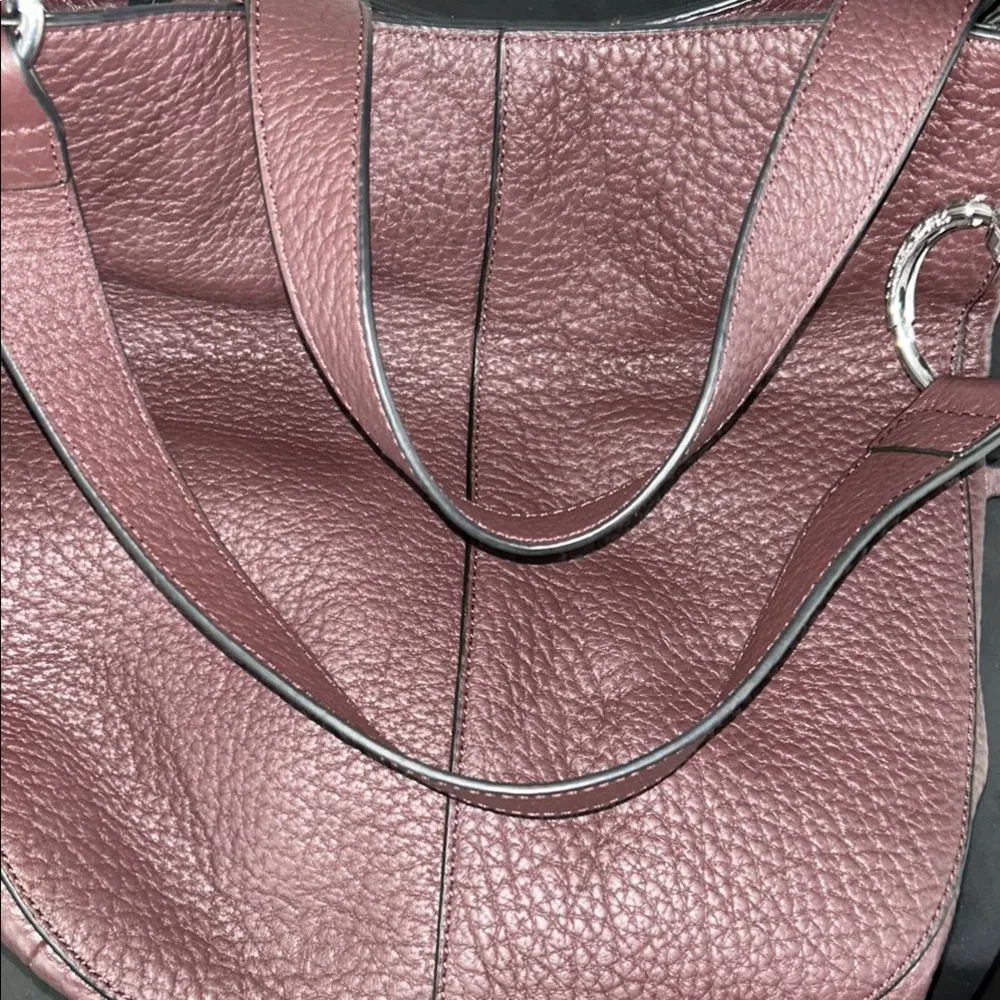 Vince Camuto Crescent Leather Shoulder Bag - Image 7