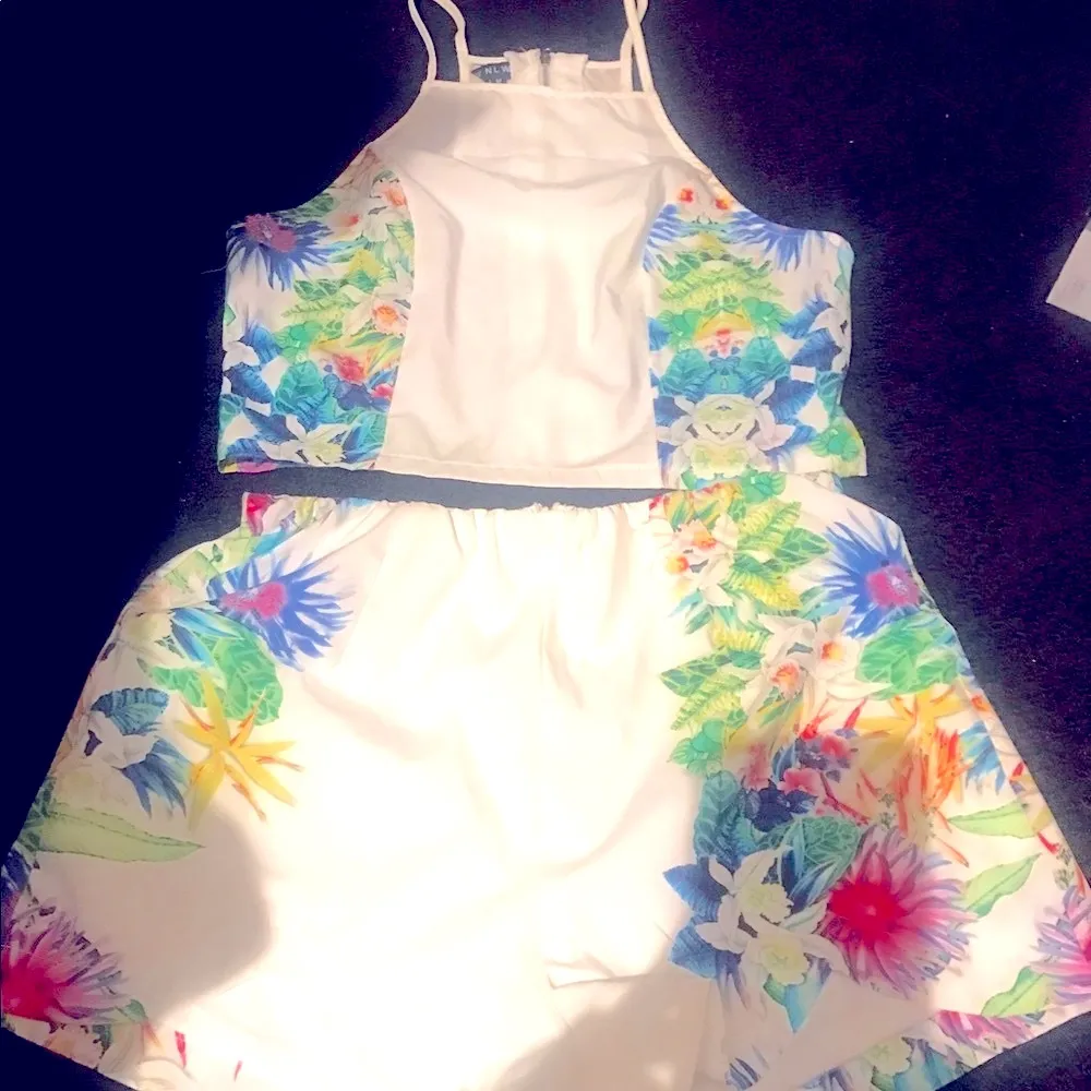 Floral 2-Piece Short Set - Image 2